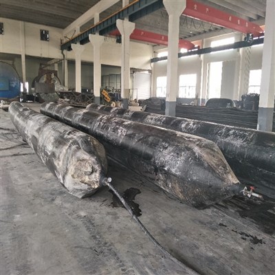 Airbag kelautan pneumatik berkinerja tinggi untuk peluncuran dan docking kapal